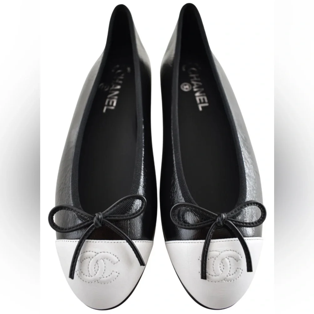 Chanel 26S Black White Crumpled Shiny Lambskin CC Bow Ballet Ballerina Flat 39 - Picture 2 of 16